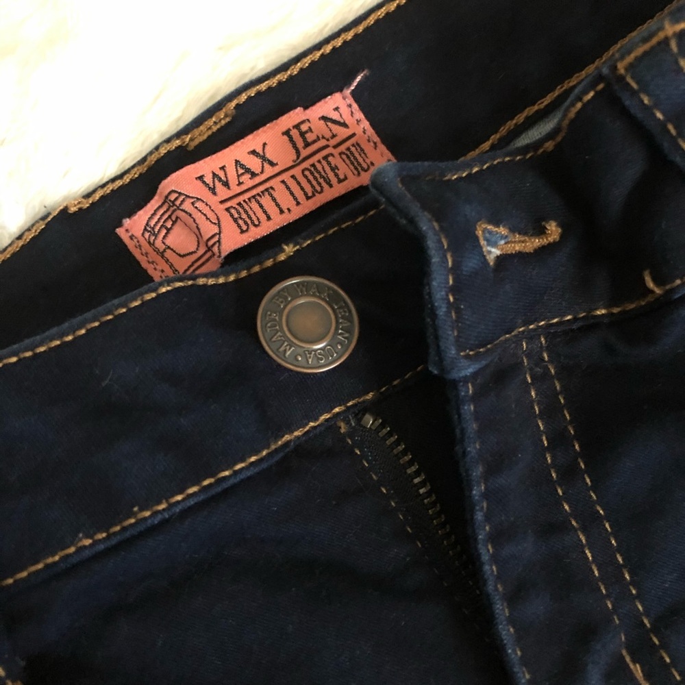 Shorts - Picture 2 of 5
